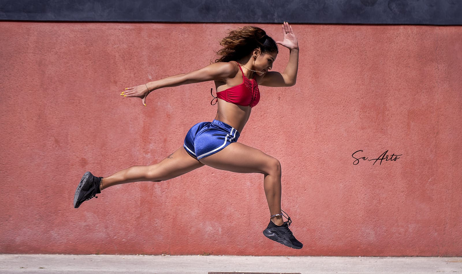 Naela Savidan: une passionnée de la danse et du fitness [2023]