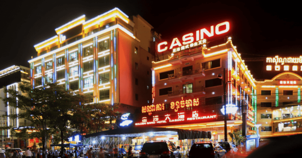 Un casino parmi des centaines d'autres de la ville de Sihanoukville au Cambodge