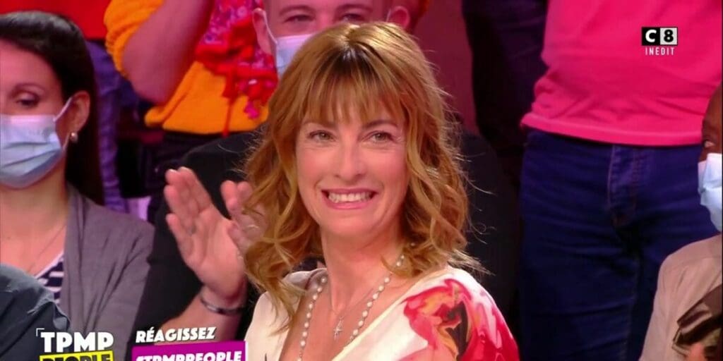 Eve Angeli, invitée sur le plateau de TPMP le 19 février 2022. 